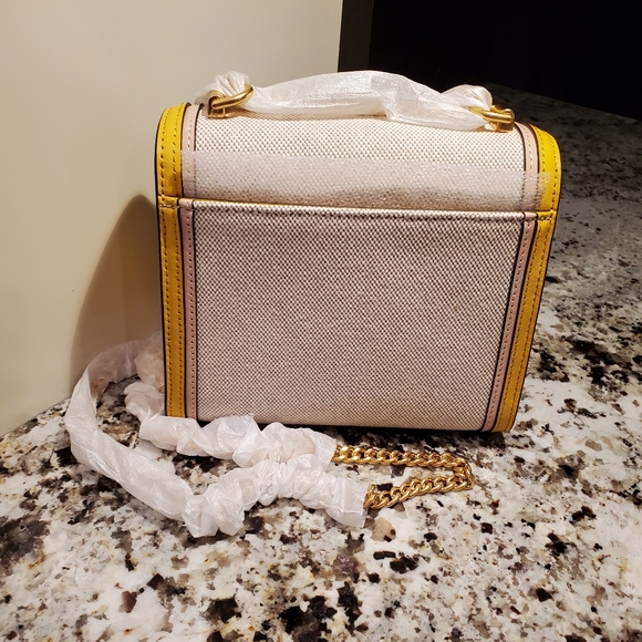 Tory Burch crossbody💛🎀 - Picture 5 of 14